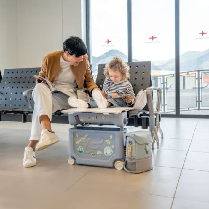 Åkbar resväska - Stokke JetKids BedBox Artic Blue