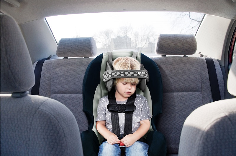 Nackstöd för barn i bilen - NapUp Grå